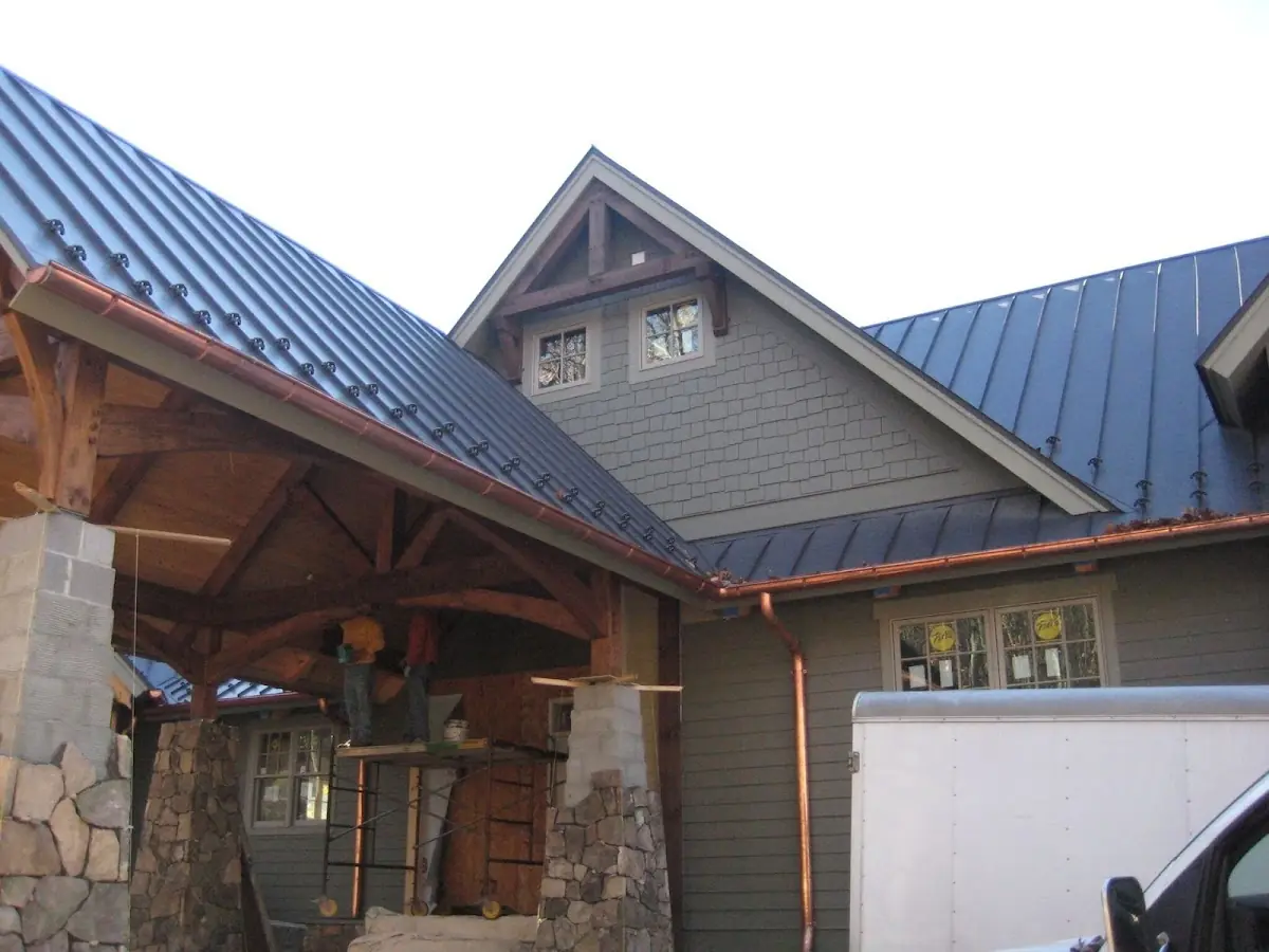 Craftsman Roofing team delivering quality roofing work in Aventura